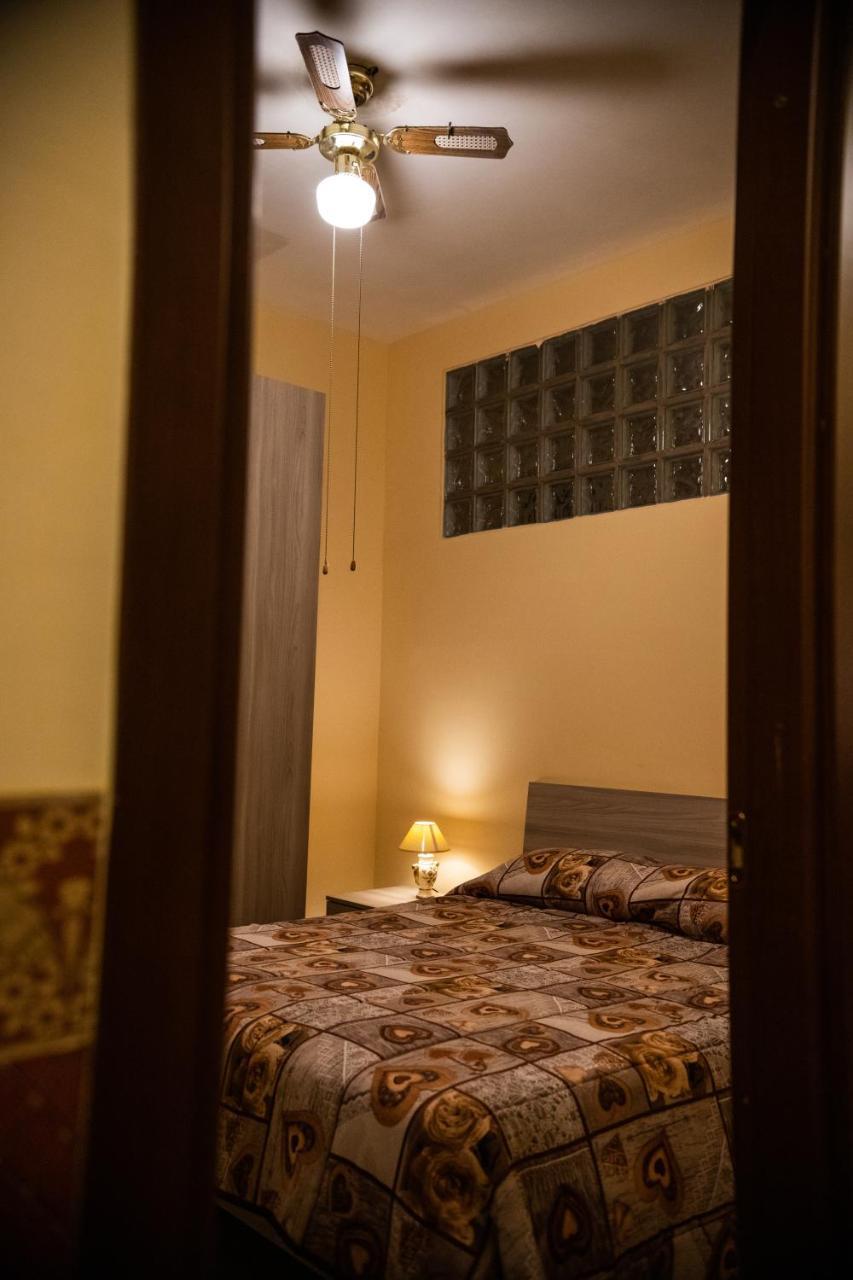 Casa Vacanza Dinastia Borbone - Centro Storico Νάπολη Εξωτερικό φωτογραφία