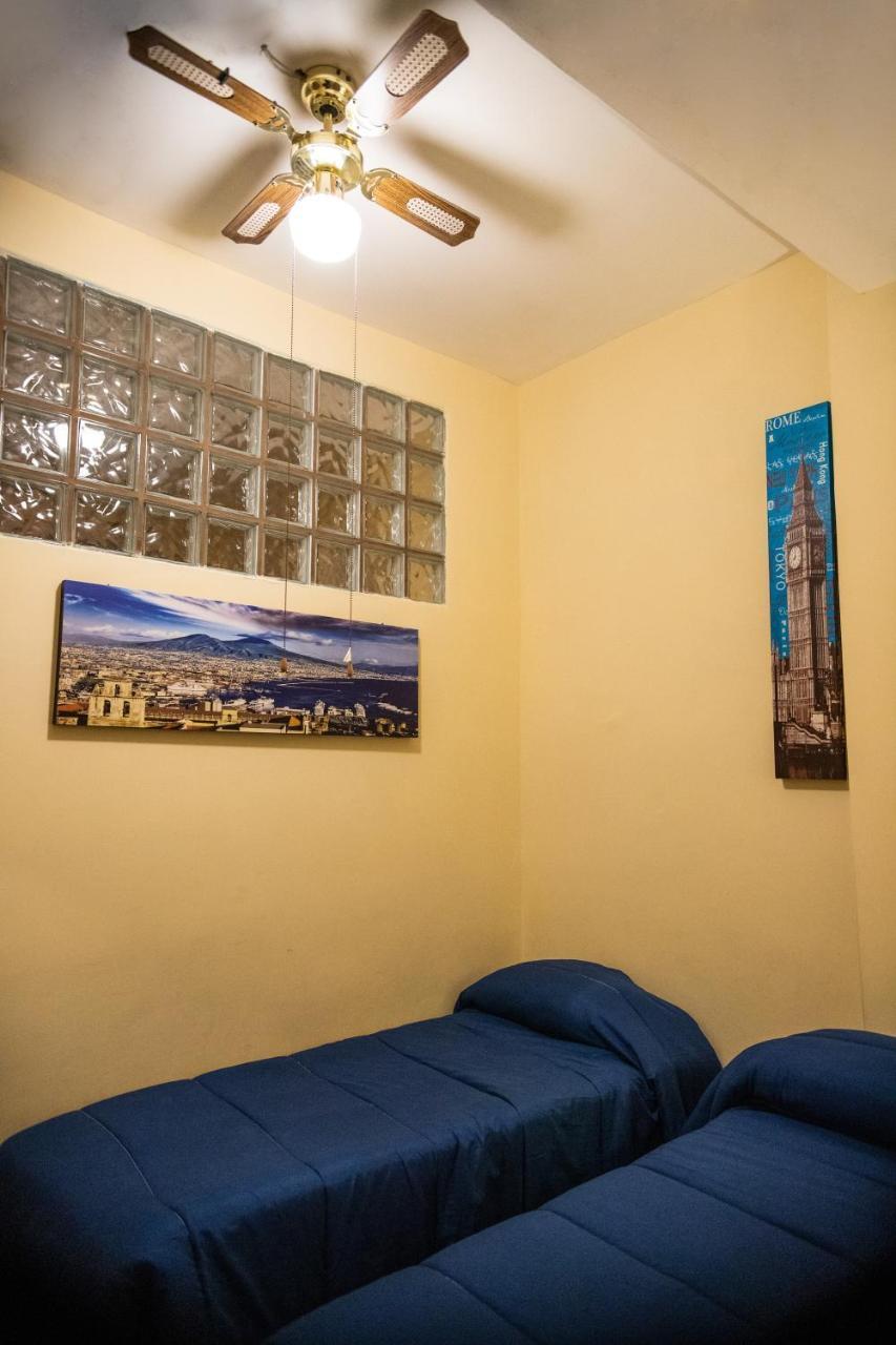 Casa Vacanza Dinastia Borbone - Centro Storico Νάπολη Εξωτερικό φωτογραφία